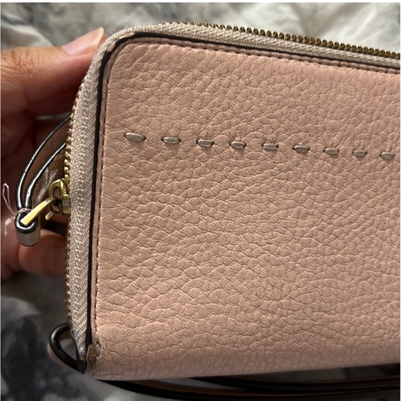 Tory Burch Mcgraw Wristlet - Picture 12 of 15